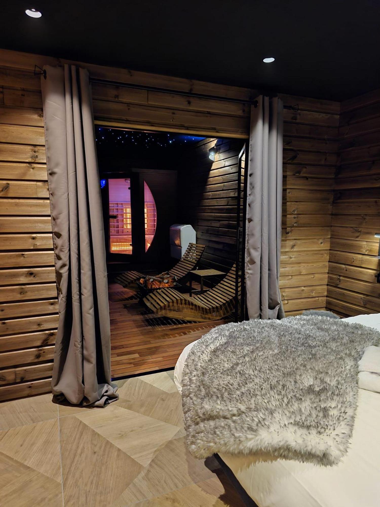 Le Chalet Loft Spa Calais Esterno foto