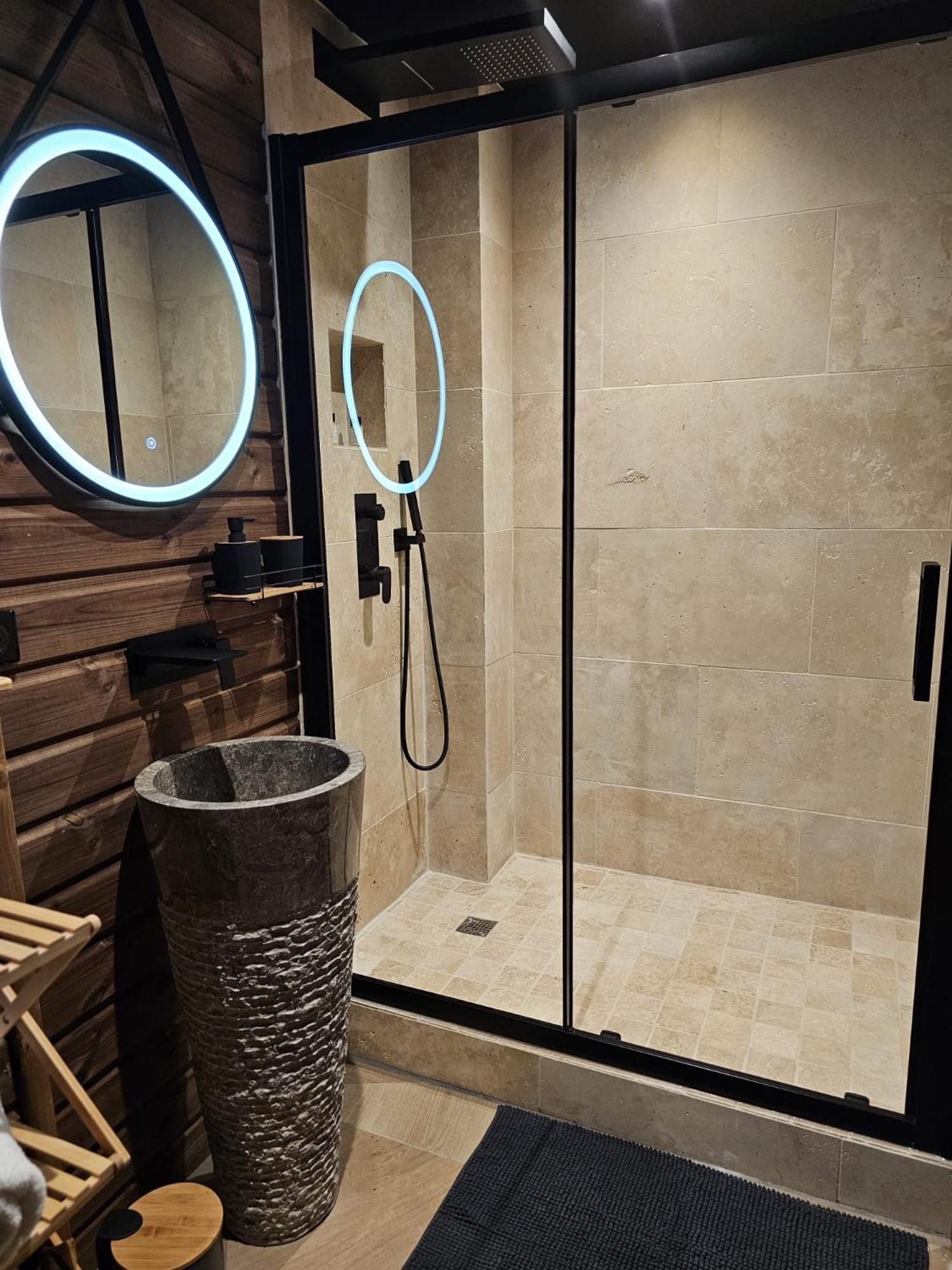 Le Chalet Loft Spa Calais Esterno foto