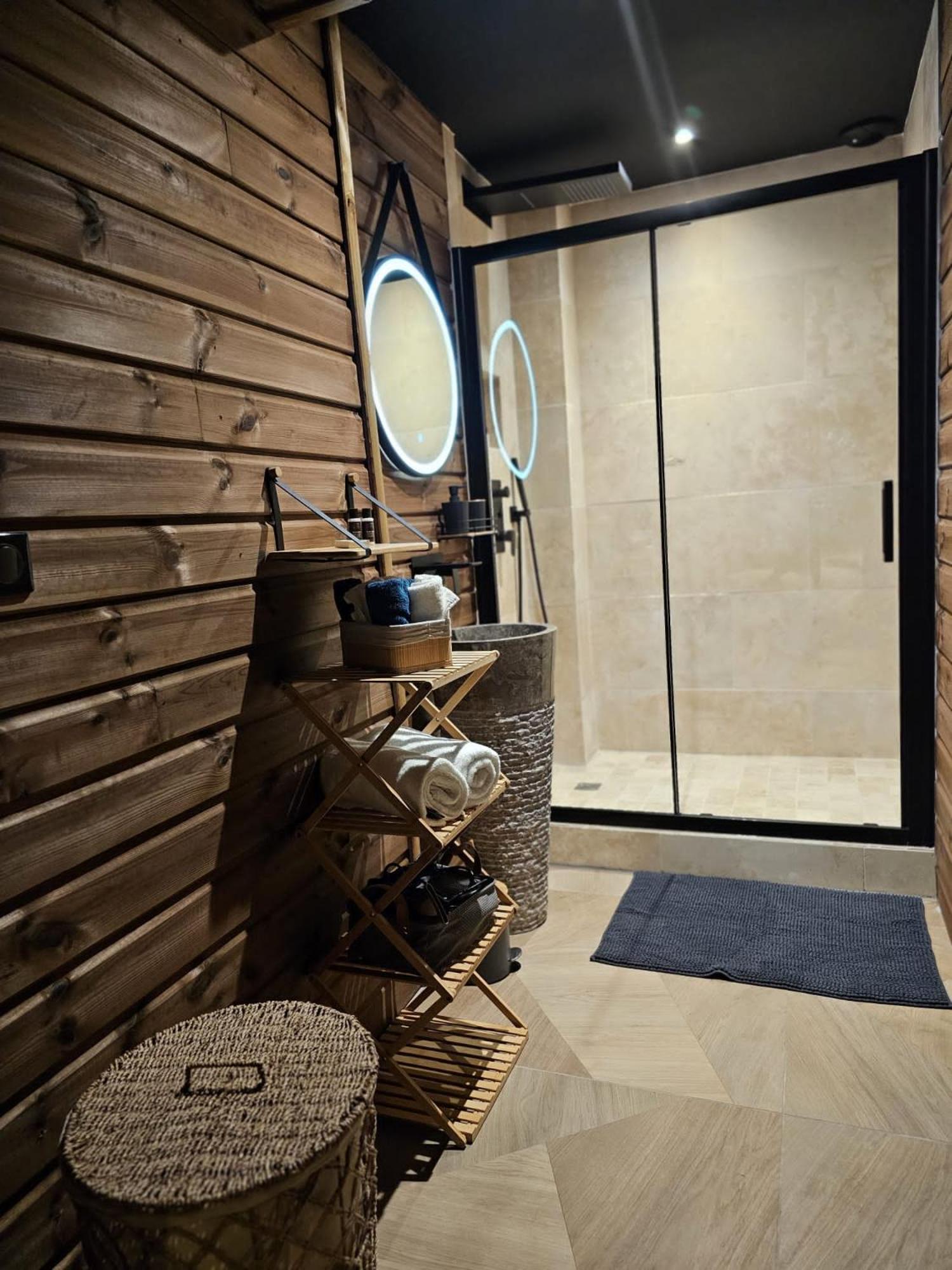 Le Chalet Loft Spa Calais Esterno foto